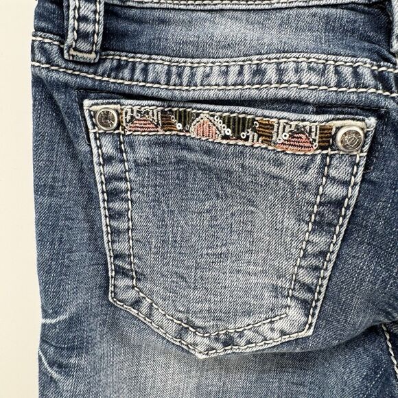 Miss Me Mid Rise Capri Women’s Size 25 Distressed & Bejeweled Beaded Jeans - Picture 12 of 16